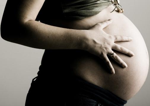 Future mothers: if the stomach falls, when to give birth?