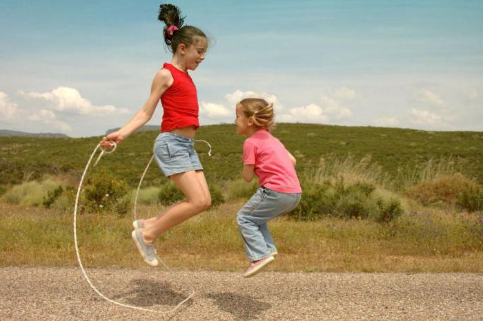 How to teach a child to jump on a rope? We develop endurance and coordination
