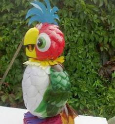 parrot made of plastic bottles