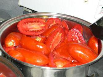 Canned tomatoes with onions. Recipes