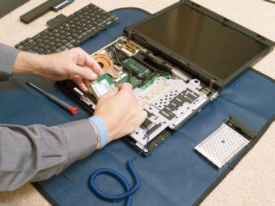 Why the laptop does not turn on: the main reasons for the failure