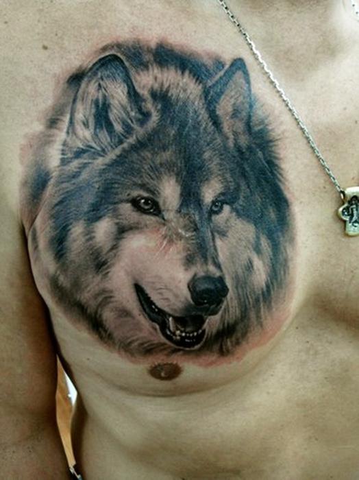 What is the significance of the tattoo "wolf"?