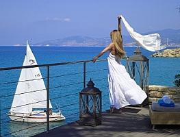 Greece, the sea, silence ...