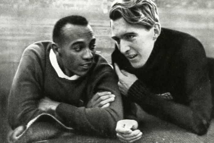 jesse owens and hitler